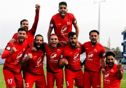 کرونایی‌های تراکتور به بازی با استقلال رسیدند