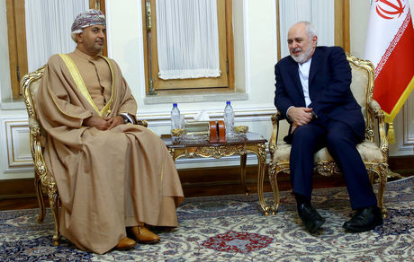 تاکید ظریف بر افزایش همکاری های اقتصادی بین تهران و مسقط