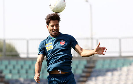 شجاع: آقای کامبیز دیرباز، شما یک نفر درباره من حرف نزن! 