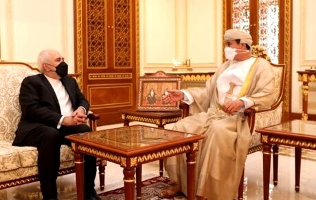 دیدار ظریف با وزیر دفتر سلطان عمان