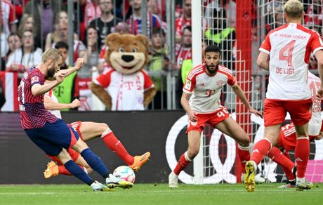 باخت بدموقع بایرن مونیخ به لایپزیک / بفرمای قهرمانی به زنبورها