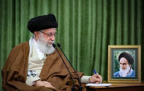 رهبر معظم انقلاب:  تهاجم سنگین ارتش آمریکا و زائده‌ی ننگین آن در این منطقه، مغلوب ابتکار و شجاعت و فداکاری جوانان ایران اسلامی شد