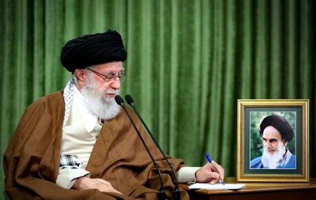 رهبر معظم انقلاب:  تهاجم سنگین ارتش آمریکا و زائده‌ی ننگین آن در این منطقه، مغلوب ابتکار و شجاعت و فداکاری جوانان ایران اسلامی شد