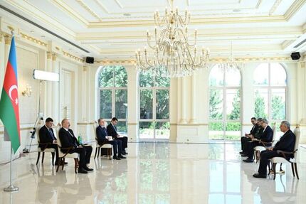 استوارنامه سفیر جدید ایران به رئیس جمهور جمهوری آذربایجان تقدیم شد