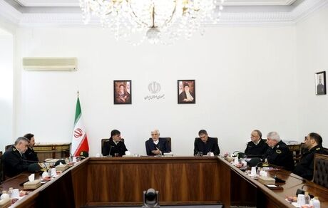 عارف: مجهز بودن نیروی انتظامی به تجهیزات، دانش و فناوری‌های روز بسیار حائز اهمیت است