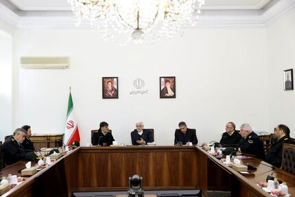 عارف: مجهز بودن نیروی انتظامی به تجهیزات، دانش و فناوری‌های روز بسیار حائز اهمیت است