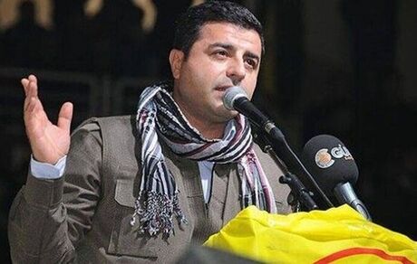 فعال سیاسی ترکیه از زندان از صحنه سیاست خداحافظی کرد