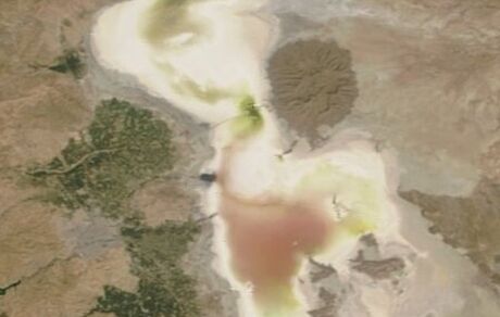 عکس ماهواره ناسا از آخرین وضعیت بی‌حالی دریاچه ارومیه