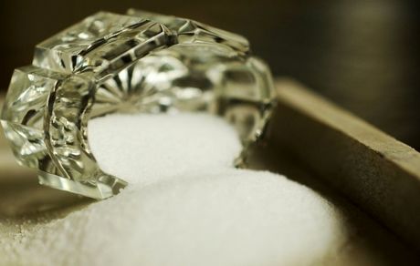 احتمال وضع مالیات بر قند و شکر در انگلیس