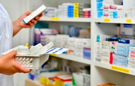 اصرار برای پایین نگه داشتن دستوری قیمت دارو راه به جایی نخواهد برد