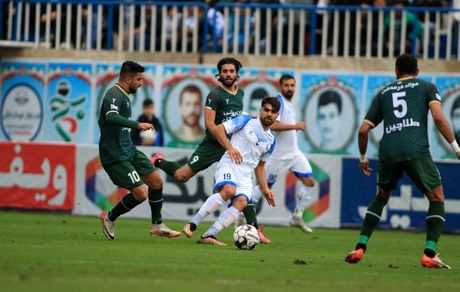 نبرد شگفتی‌سازان را شمس آذر برد / ملوانان از صدر دور شدند