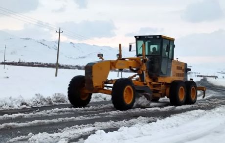 بارش ۴۰ سانتی برف در محورهای شهرستان پاوه