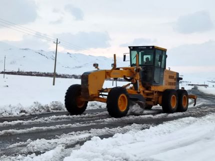 بارش ۴۰ سانتی برف در محورهای شهرستان پاوه