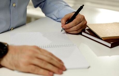 چرا چپ‌دست یا راست‌دست به دنیا می‌آییم؟