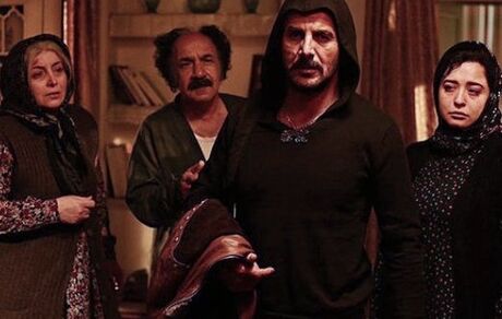 تصاویر امین حیایی و همسرش کنار مهراوه شریفی‌نیا در اکران مردمی «درخونگاه»
