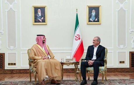 تأکید رئیس جمهور بر ضرورت تحکیم وحدت و انسجام در جهان اسلام