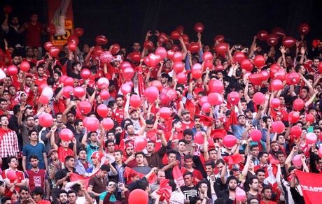 تماشاگران به لیگ برتر بازگشتند
