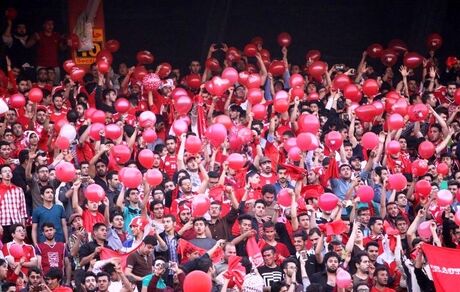 تماشاگران به لیگ برتر بازگشتند