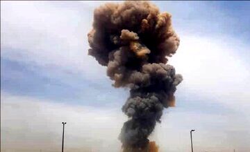 حمله دشمن به یک ساختمان مسکونی چهار طبقه در مهرویلای کرج / ۴ نفر شهید شدند