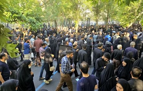 شروع مراسم وداع تهرانی ها با رییس جمهور شهید