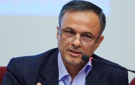 روند کاهشی قیمت خودروهای داخلی ادامه دارد/ با رونمایی از ۲ خودرو جدید بازار خودرو بهتر می شود