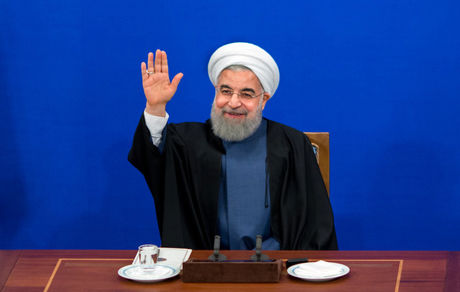 مزاح‌های رئیس‌جمهور با خبرنگاران/ قضای نشست خبری ادا می‌شود!