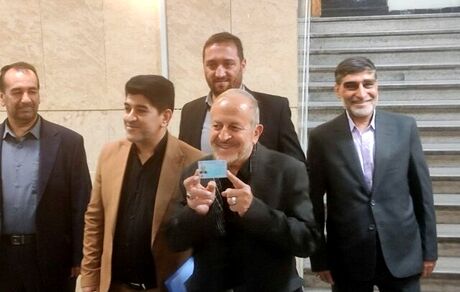 نام نویسی رئیس اندیشکده جنگ نرم دانشگاه عالی دفاع ملی در انتخابات ریاست جمهوری
