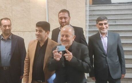 نام نویسی رئیس اندیشکده جنگ نرم دانشگاه عالی دفاع ملی در انتخابات ریاست جمهوری