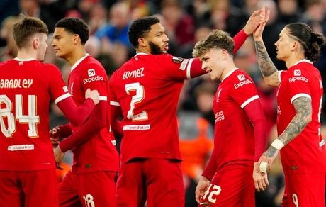 لیورپول حریفش را به آتش کشید / گل سردار مردود شد ولی رم با باخت صعود کرد