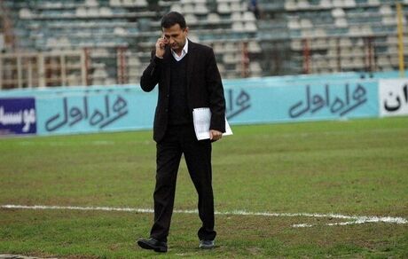 آغاز نقل و انتقالات لیگ برتر فوتبال خلاف آیین‌نامه است/ باید فصل بیست و یکم تمام شود