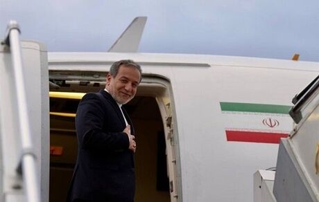 تیم مذاکره‌کننده ایران به عمان رفت