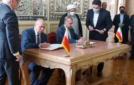 امضای موافقت‌نامه همکاری بین ایران و لهستان