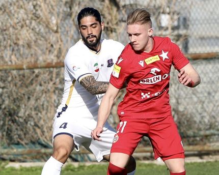 تساوی نساجی مقابل قهرمان ۱۴ دوره لیگ لهستان