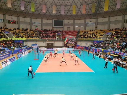 هفته پرحاشیه و نوزدهم لیگ برتر والیبال / از قطع برق در یک بازی و نیمه تمام ماندن دیدار ارومیه / ادامه قدرتنمایی اصفهانی‌ها