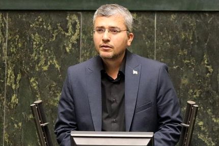 واگذاری سهام باشگاه استقلال تهران به هلدینگ خلیج فارس غیرقانونی است