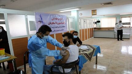 پایان واکسیناسیون دانشجویان تا آخر مهر/ضرورت از سرگیری هر چه سریعتر آموزش حضوری