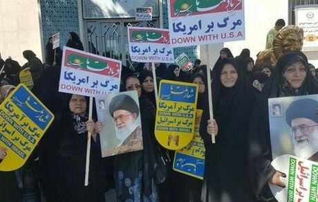پیشنهاد روزنامه جمهوری اسلامی؛ مراسم روزقدس را در فضای مجازی برگزار کنید