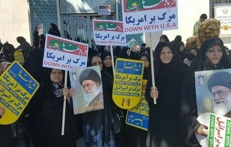 پیشنهاد روزنامه جمهوری اسلامی؛ مراسم روزقدس را در فضای مجازی برگزار کنید