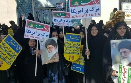 پیشنهاد روزنامه جمهوری اسلامی؛ مراسم روزقدس را در فضای مجازی برگزار کنید