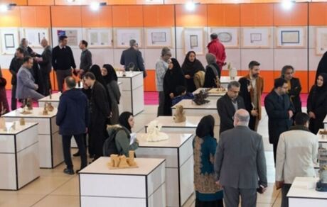 آغاز نمایشگاه دهمین دوسالانه ملی هنر‌های تجسمی کانون پرورش فکری