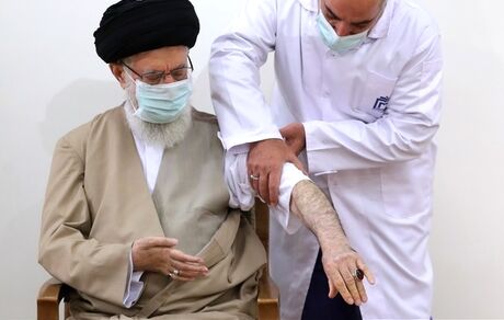 رهبر معظم انقلاب، دز سوم واکسن کرونا را تزریق کرده‌اند