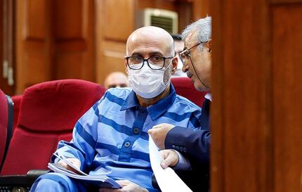 وکیل یکی از متهمان دادگاه طبری: موکلم توبه کرده است/ ۵ قطعه زمین در بابلسر به نام همسر طبری
