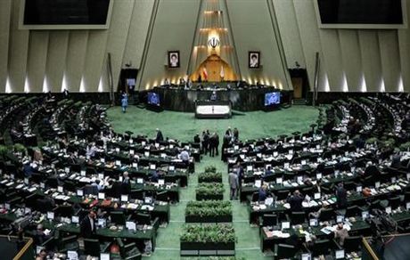 نیکزاد و قاضی‌زاده گزینه‌های نایب‌رییسی مجلس از سوی فراکسیون اکثریت شدند
