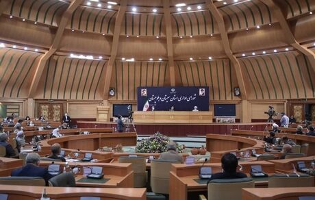 رئیس‌جمهور: پروژه‌های نیمه تمام باید قبل از فرسوده شدن تکمیل شوند