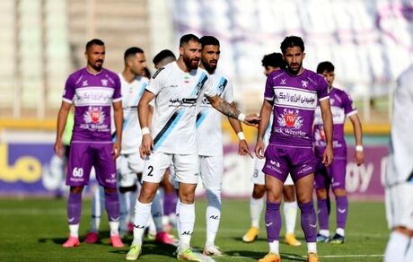 تساوی پرگل هوادار و پیکان در لیگ برتر