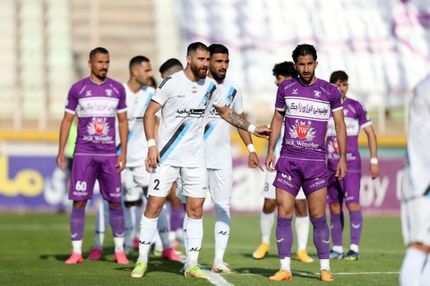 تساوی پرگل هوادار و پیکان در لیگ برتر