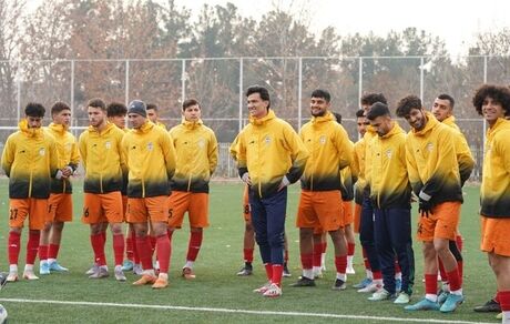 ۲۹ بازیکن به اردوی تیم ملی فوتبال جوانان دعوت شدند