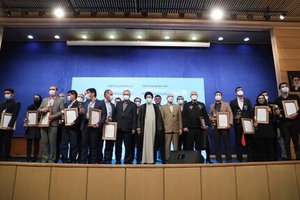 برگزیدگان سی و پنجمین جشنواره بین‌المللی خوارزمی توسط رئیس جمهور تقدیر شدند