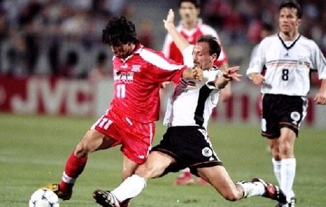 آرزوی خداداد عزیزی برای پسرش/ عکس