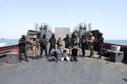 اجرای موفقیت آمیز تمرین آزادسازی کشتی ربوده شده توسط نیروهای دریایی ایران و روسیه